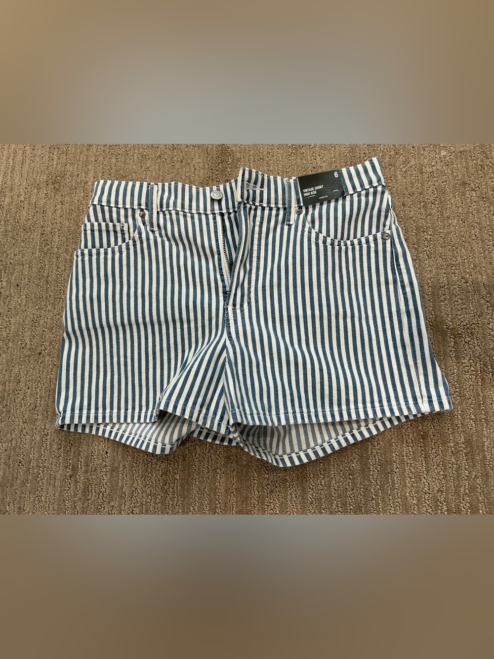Express Vintage Short